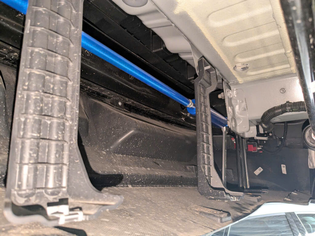 Thanh cân bằng A66 Performance đuôi xe
